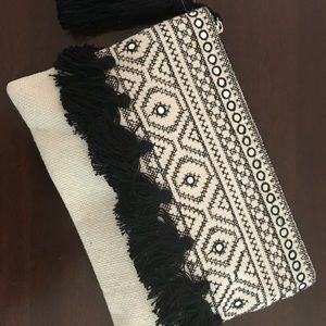 Shiraleah Bags - Shiraleah Chicago Zip Clutch Purse Pouch Black NEW Shiraleah Bags - Shiraleah Chicago Zip Clutch Purse Pouch Black NEW